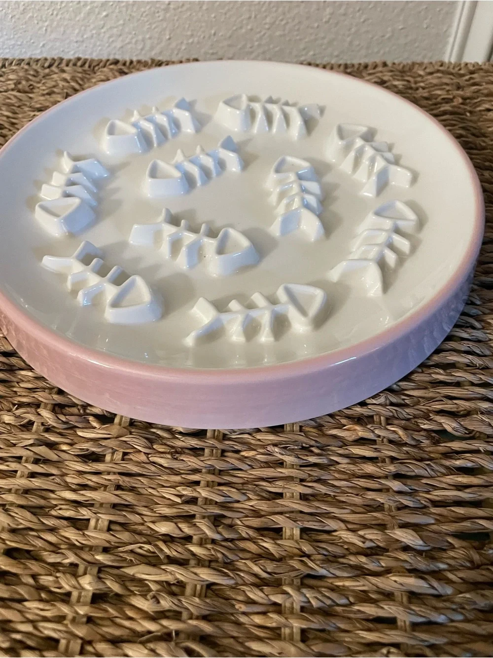 Ceramic Pink and White Slow Cat Feeder 8 Inch